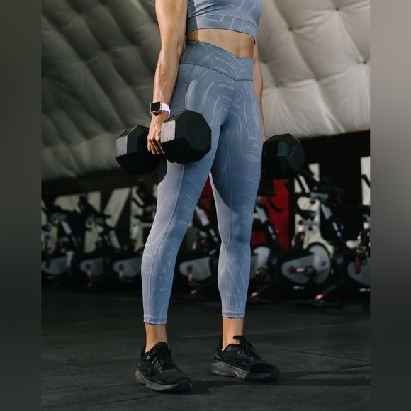 Gray Majesty Pocket Light n Tight Leggings 24” RC - Picture 1 of 9